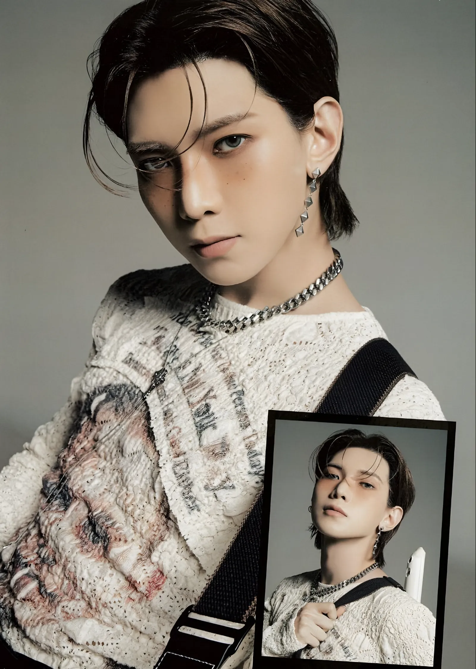 ATEEZ: Elinde Polaroid metal tablo