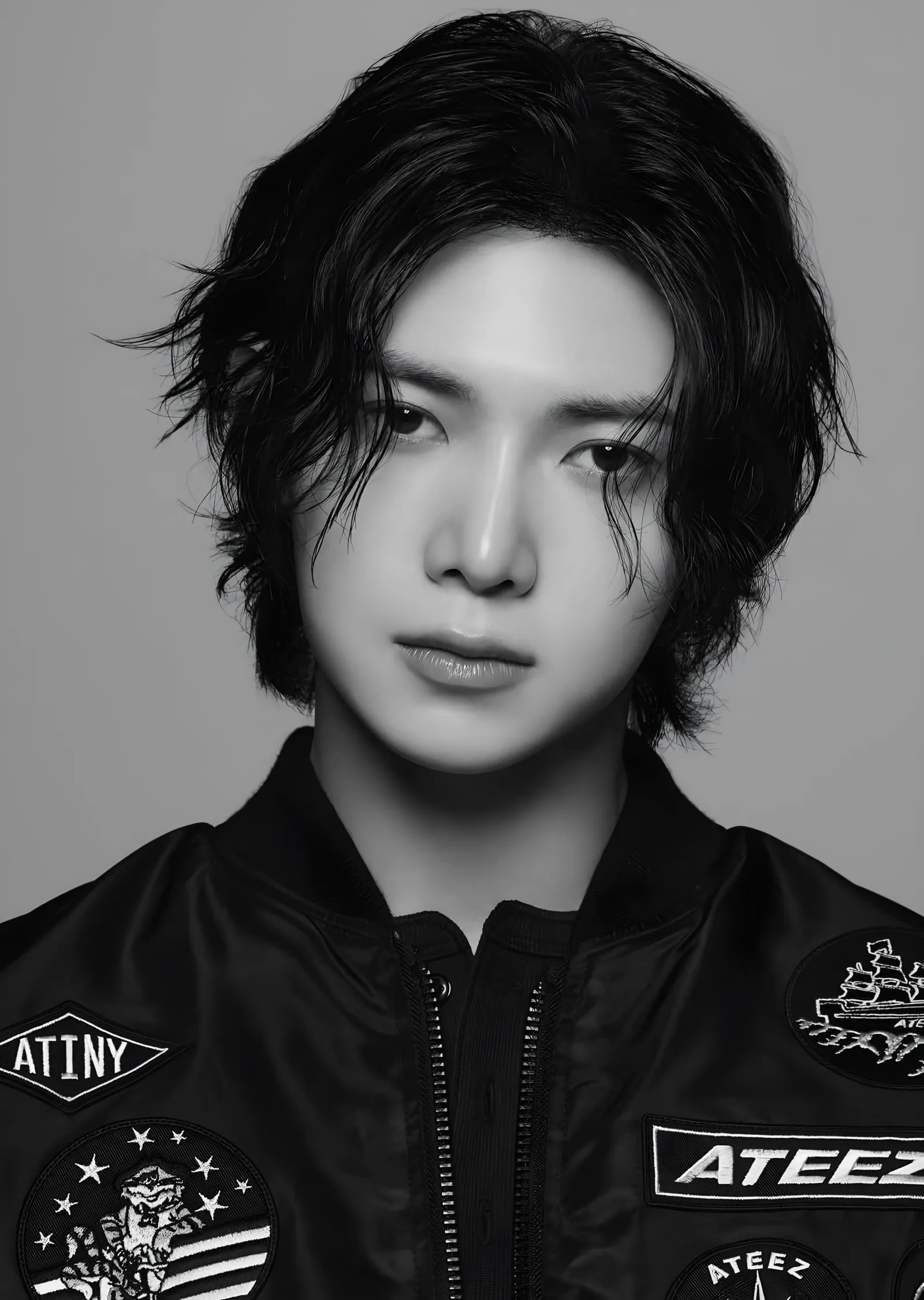 ATEEZ: Siyah Beyaz Bomber Ceket metal tablo