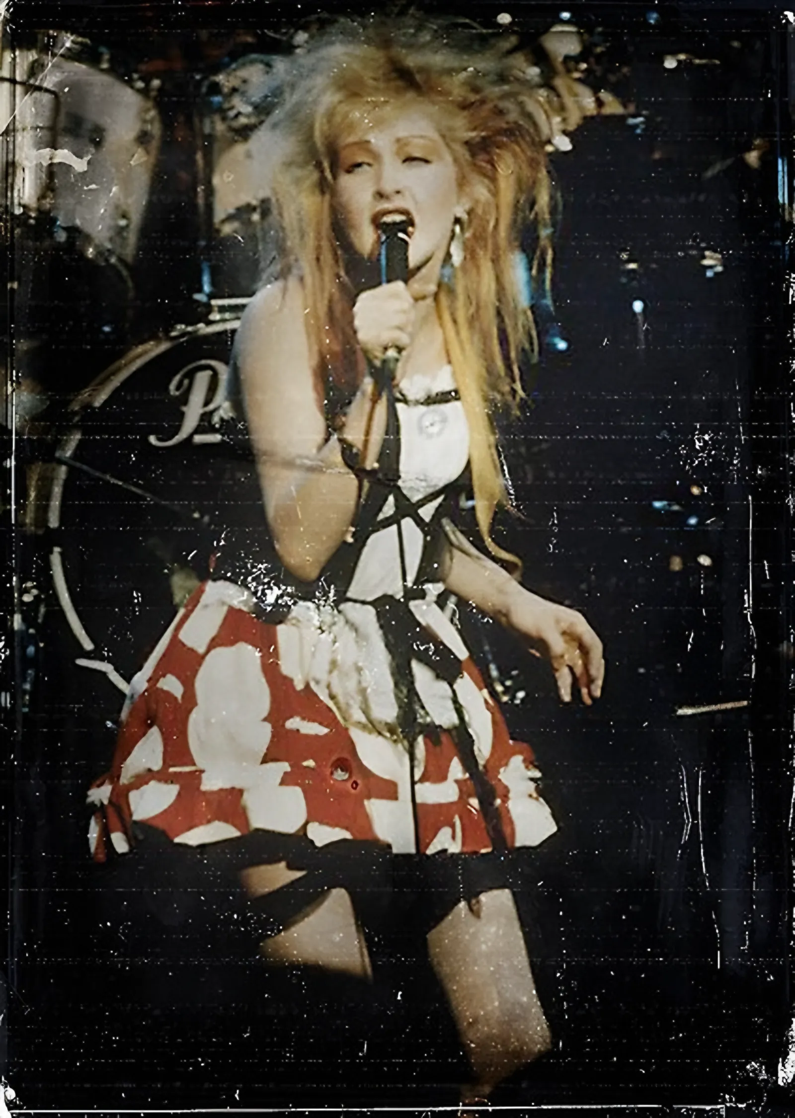 Cyndi Lauper - Seksenler Sahne Karesi metal tablo