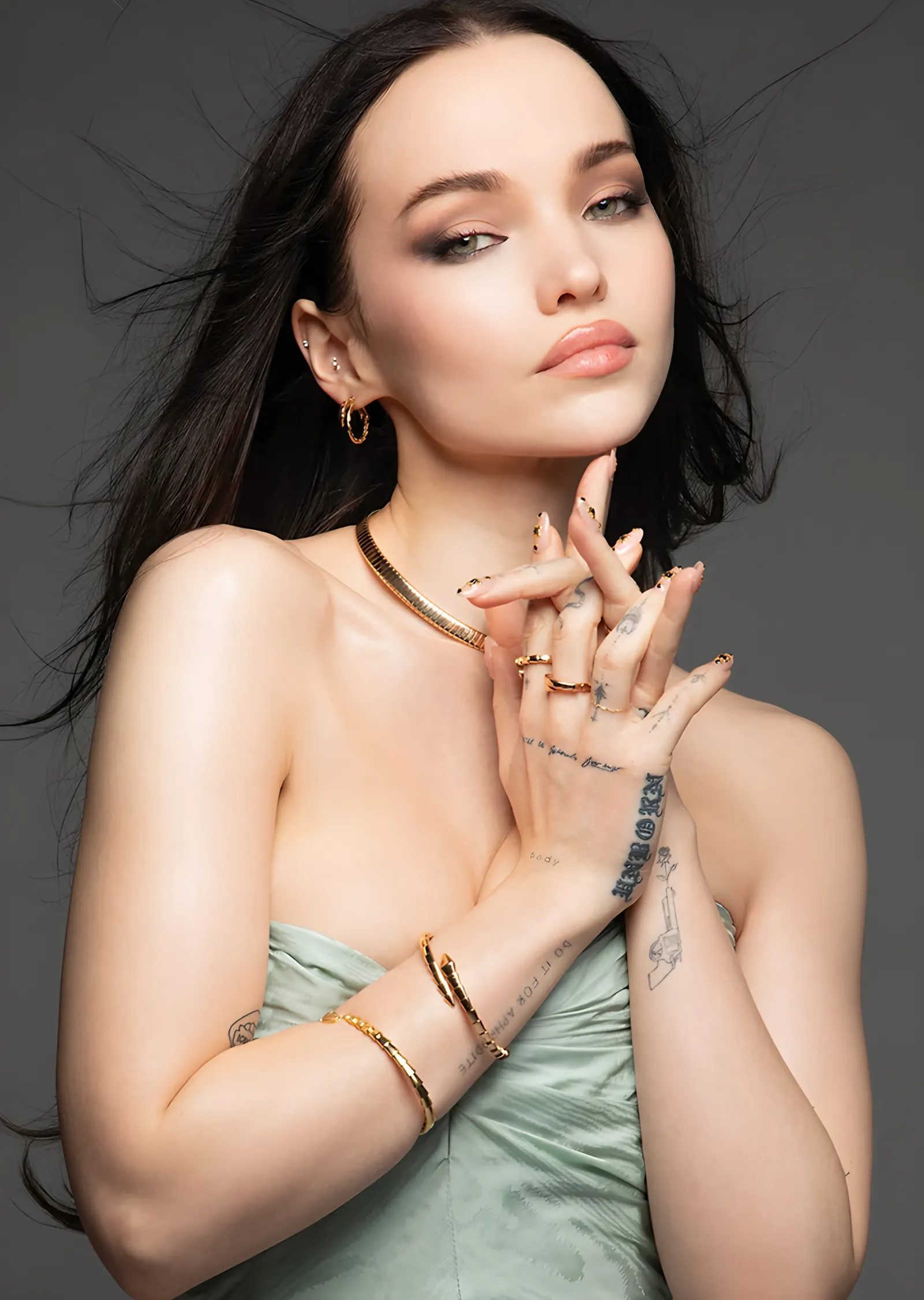 Dove Cameron metal tablo
