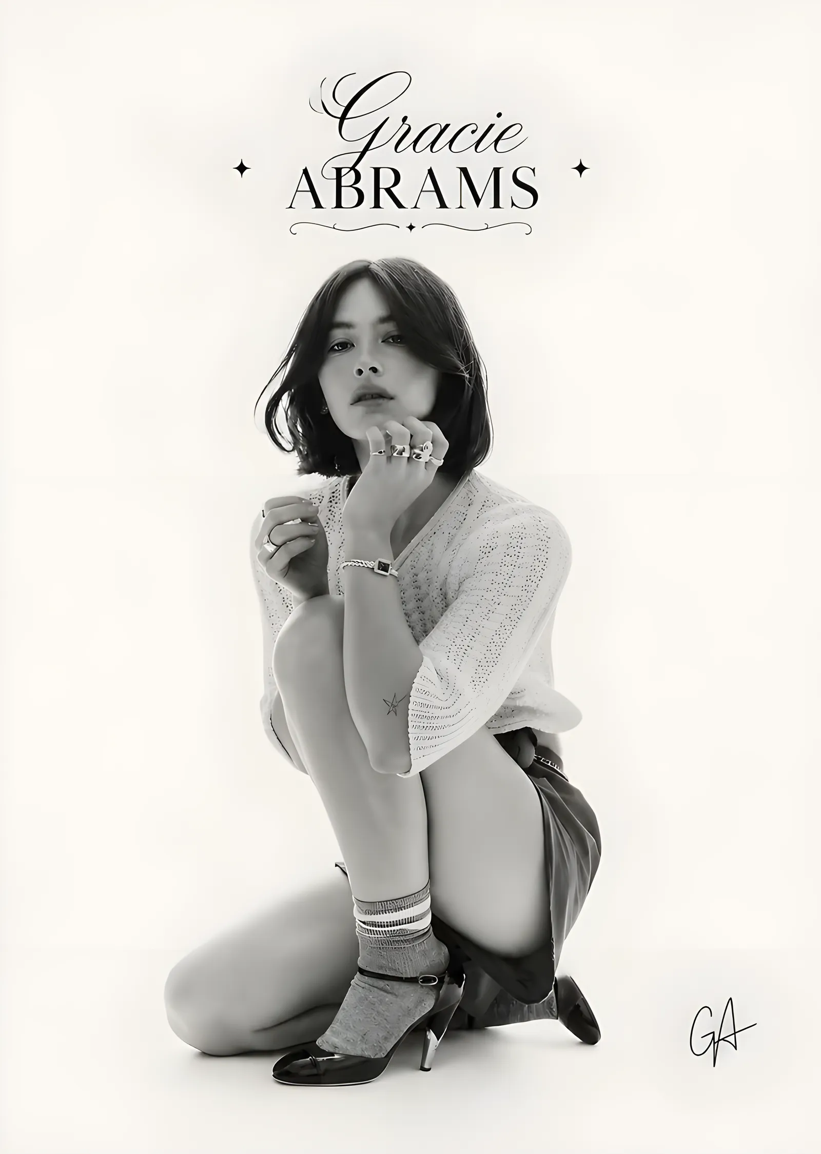 Gracie Abrams - Beyaz Zemin metal tablo