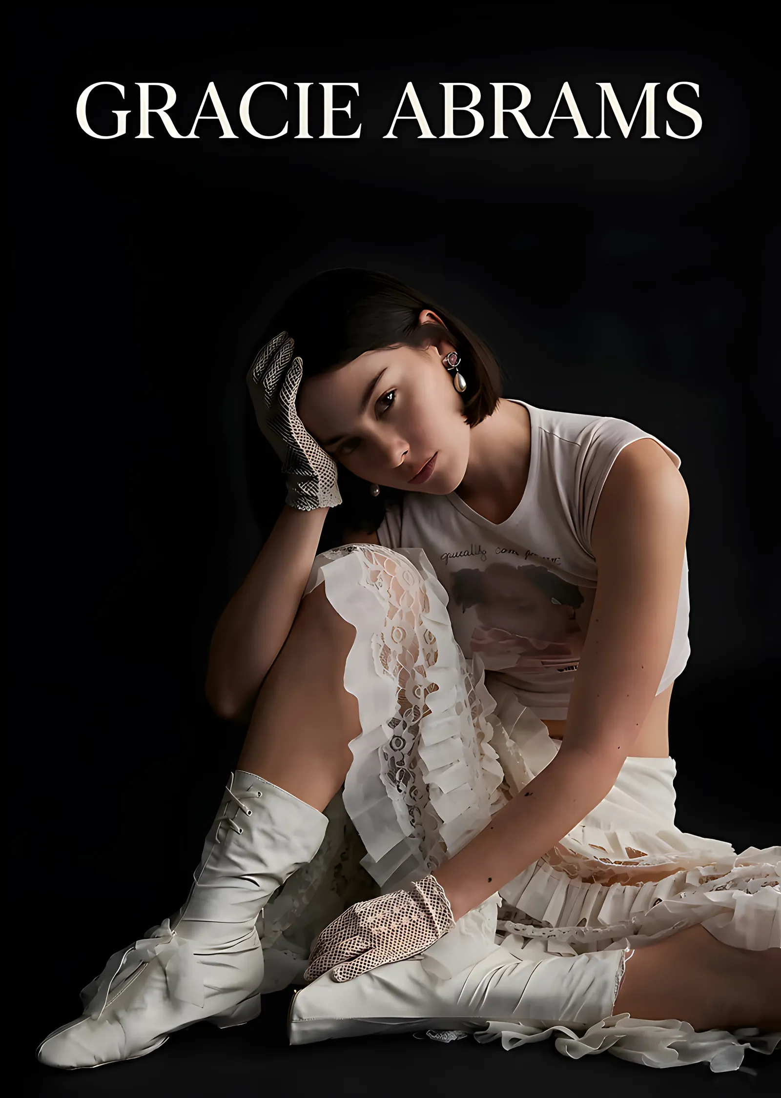 Gracie Abrams - Siyah Zemin metal tablo