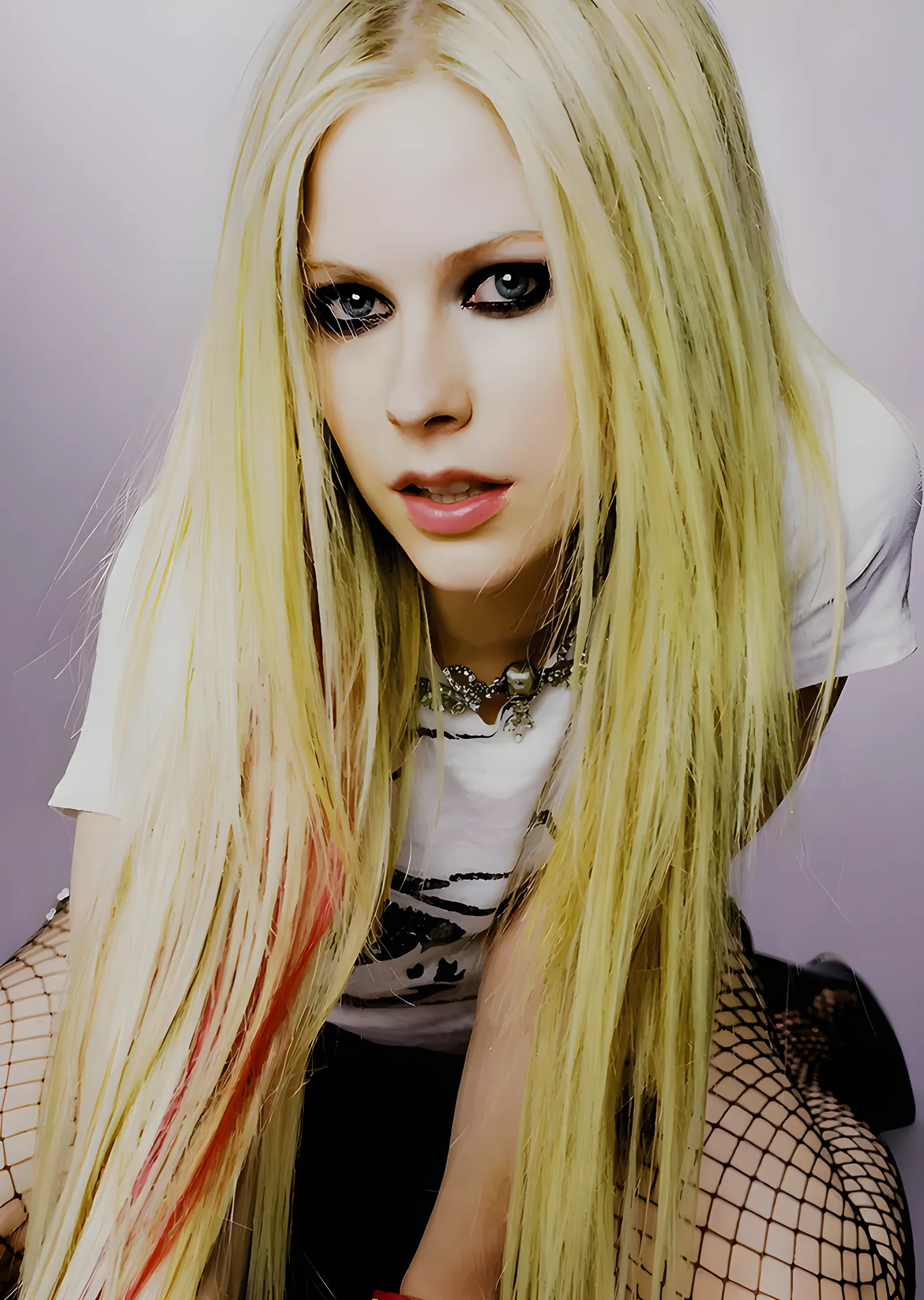 Avril Lavigne - Uzun Sarı Saç Portresi metal tablo