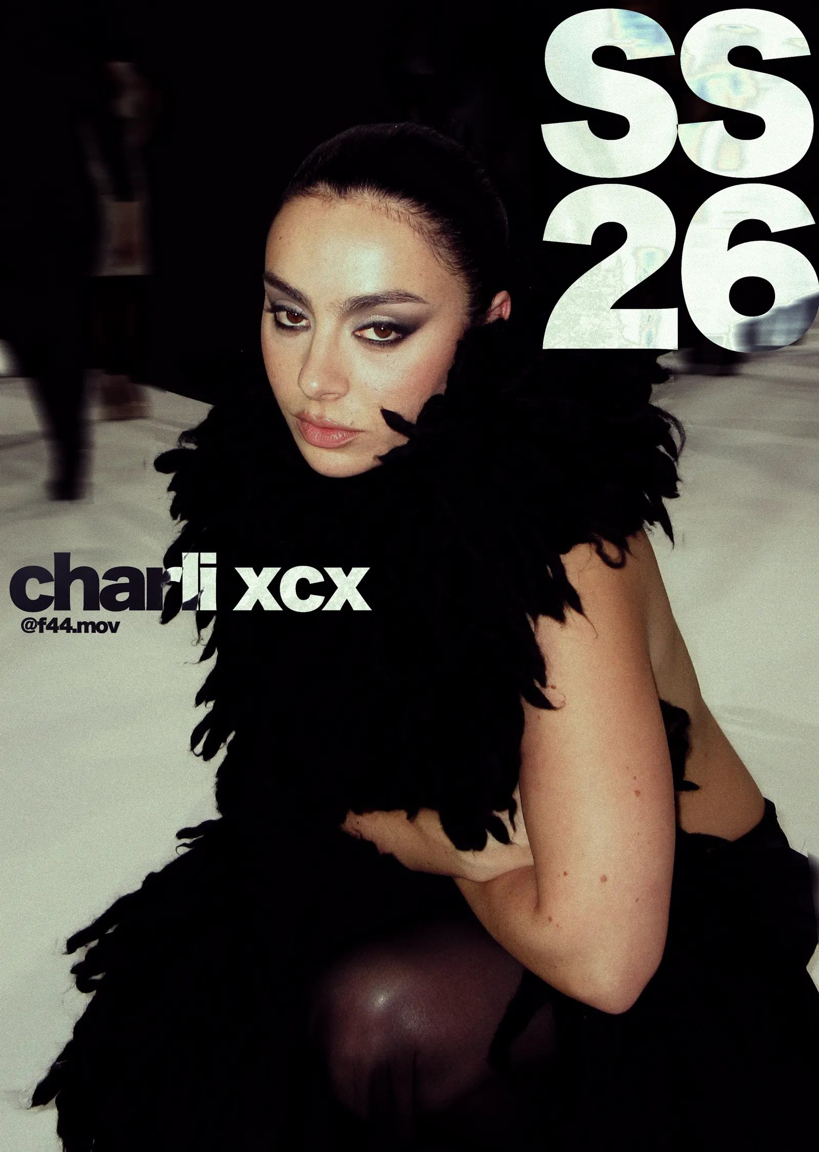 Charli XCX: SS26 metal tablo