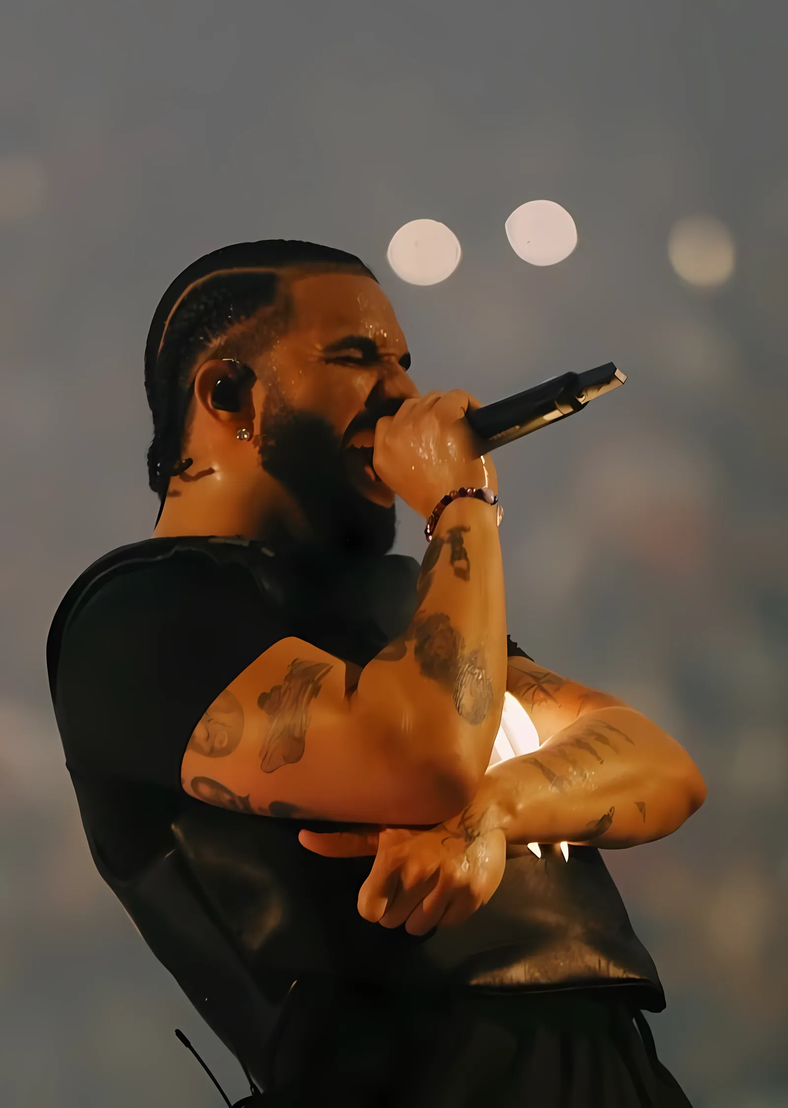 Drake: Sahnede metal tablo