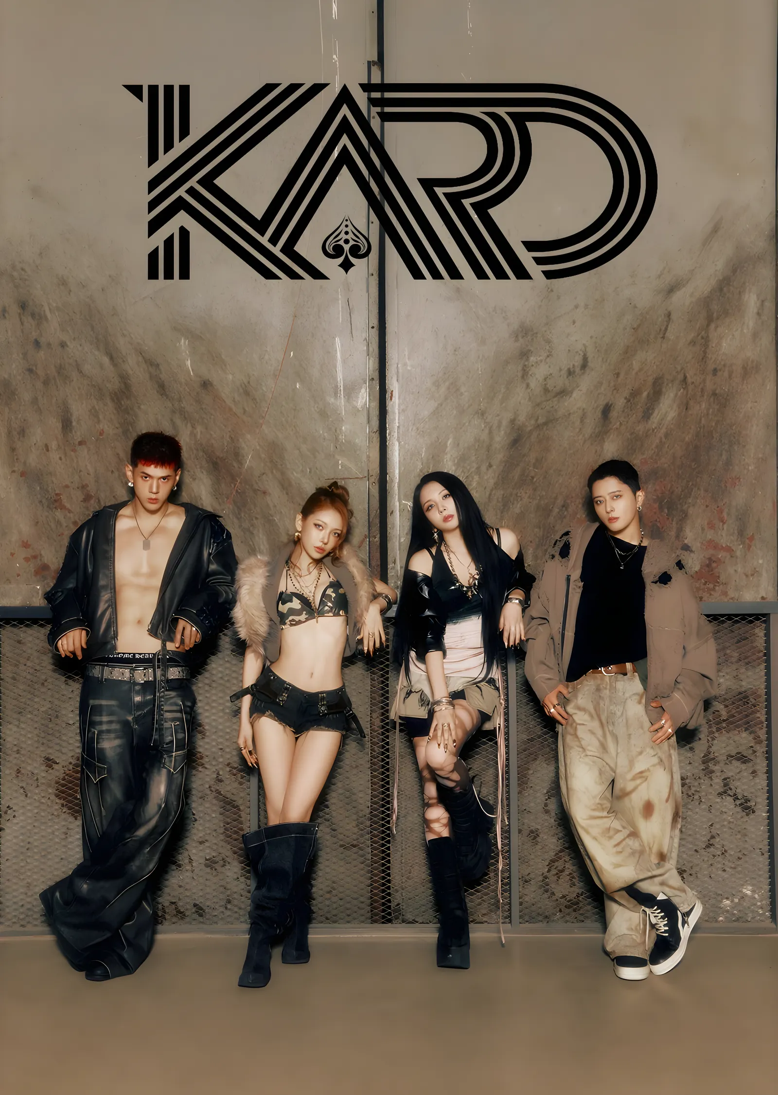 KARD: Sokak metal tablo