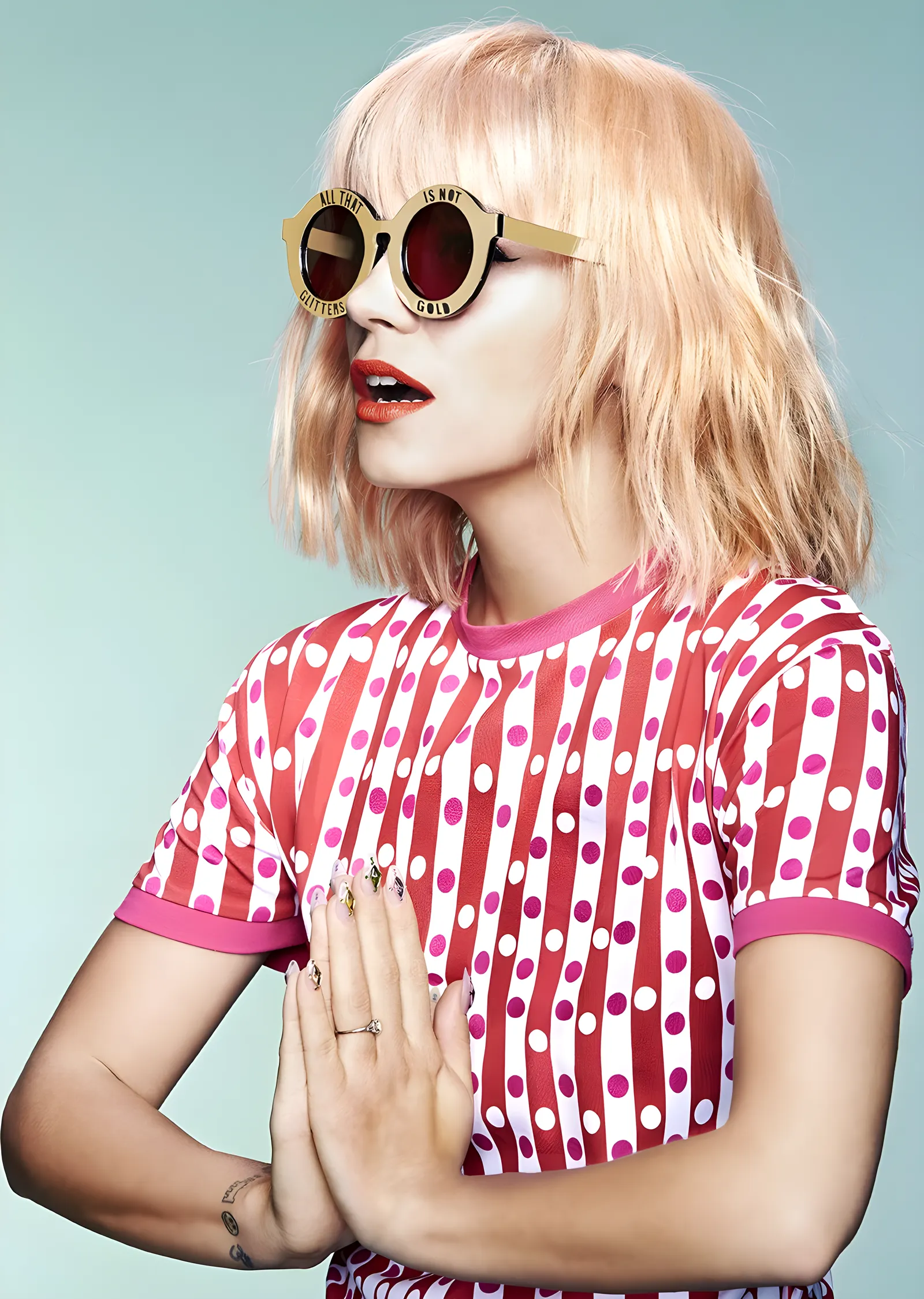 Lily Allen: Puantiyeli metal tablo