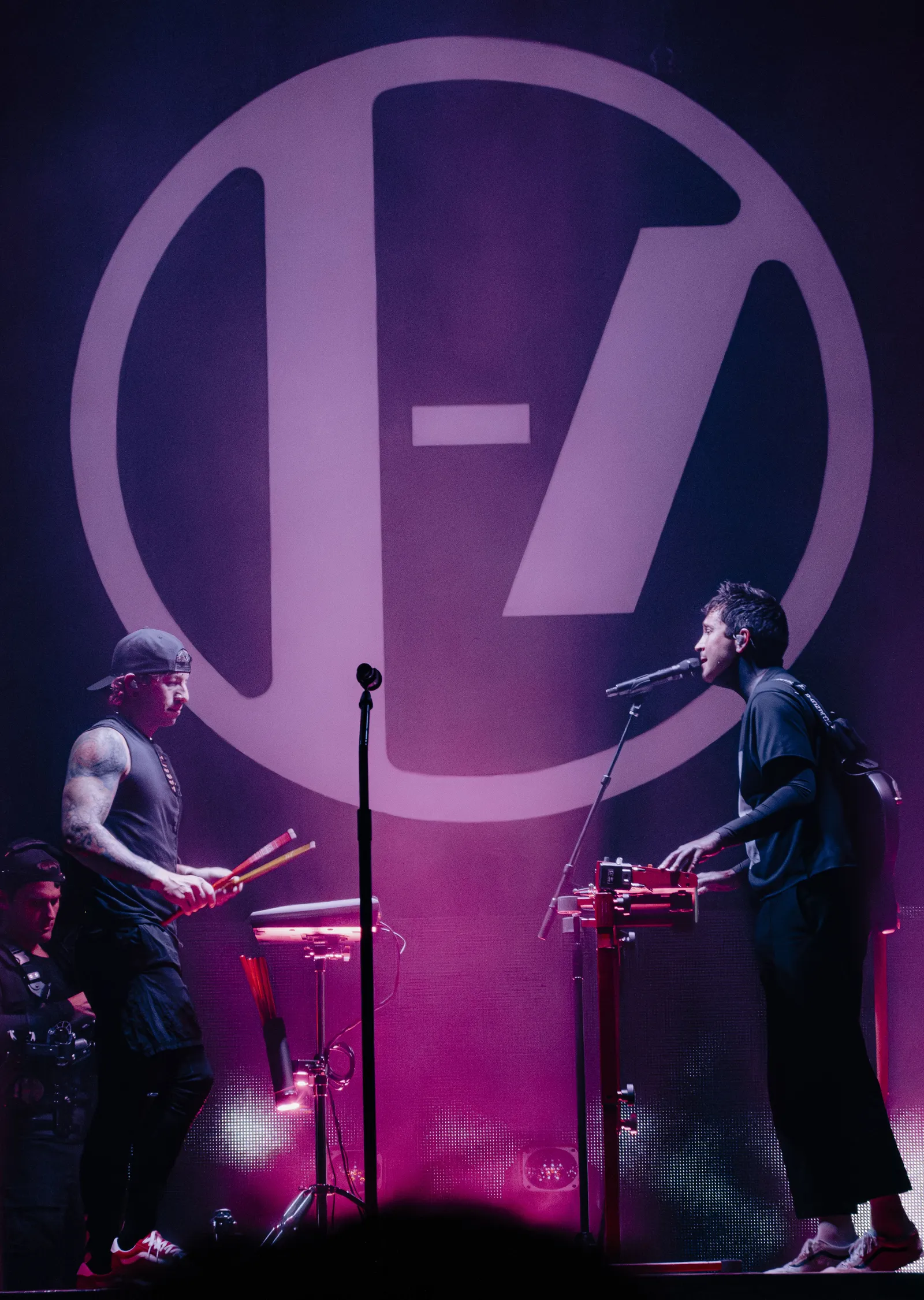 Twenty One Pilots: Mor Sahne metal tablo