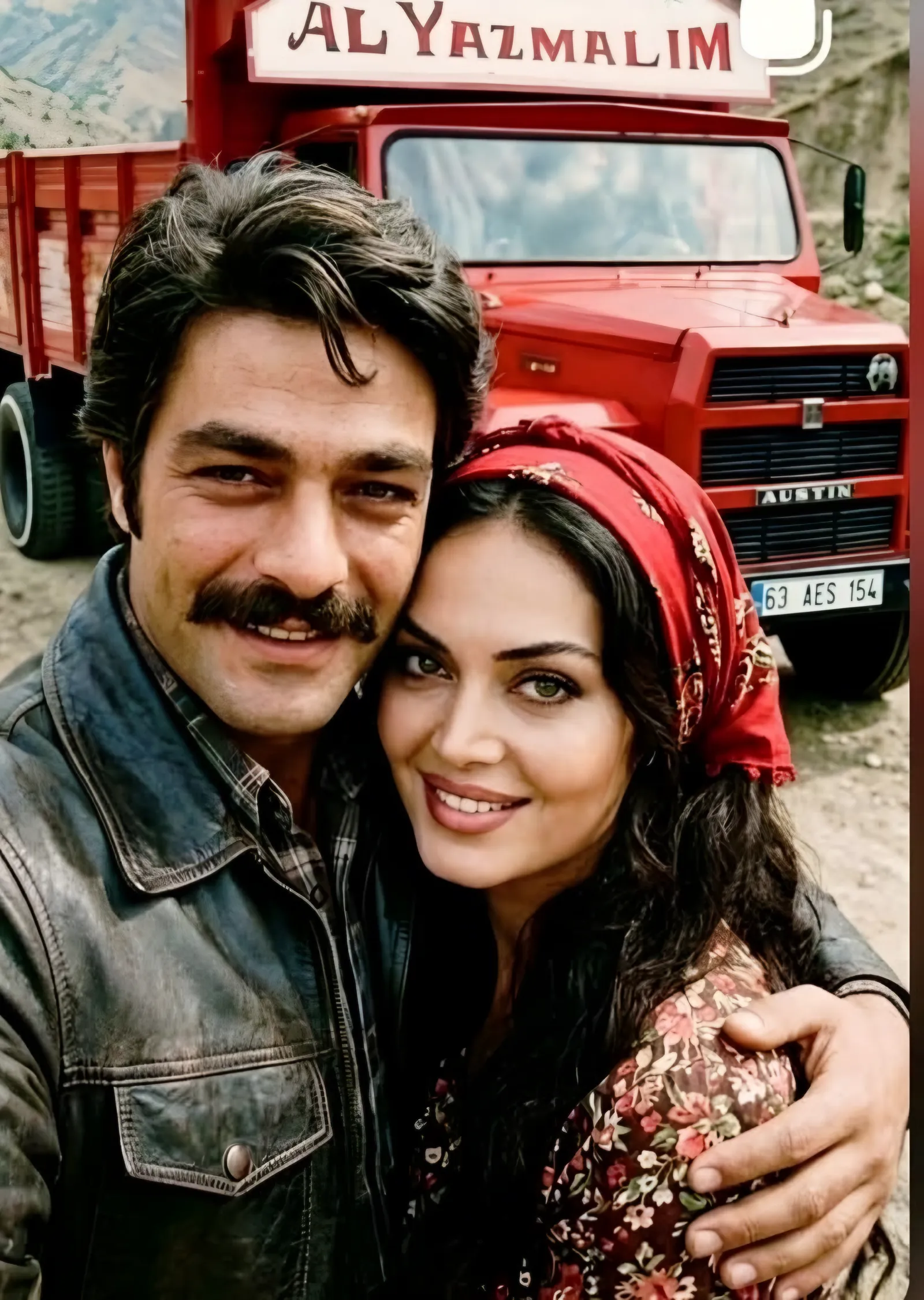Selvi Boylum Al Yazmalım - Türkan Şoray ve Kadir İnanır metal tablo