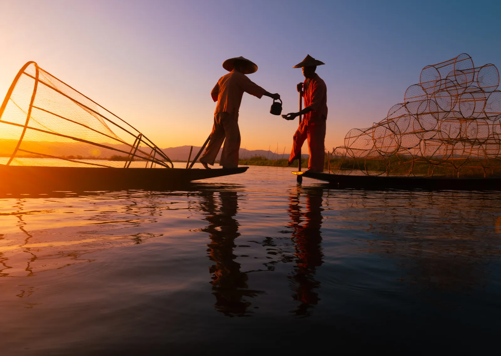 Inle Gölü: Gün Batımında Balıkçılar metal tablo