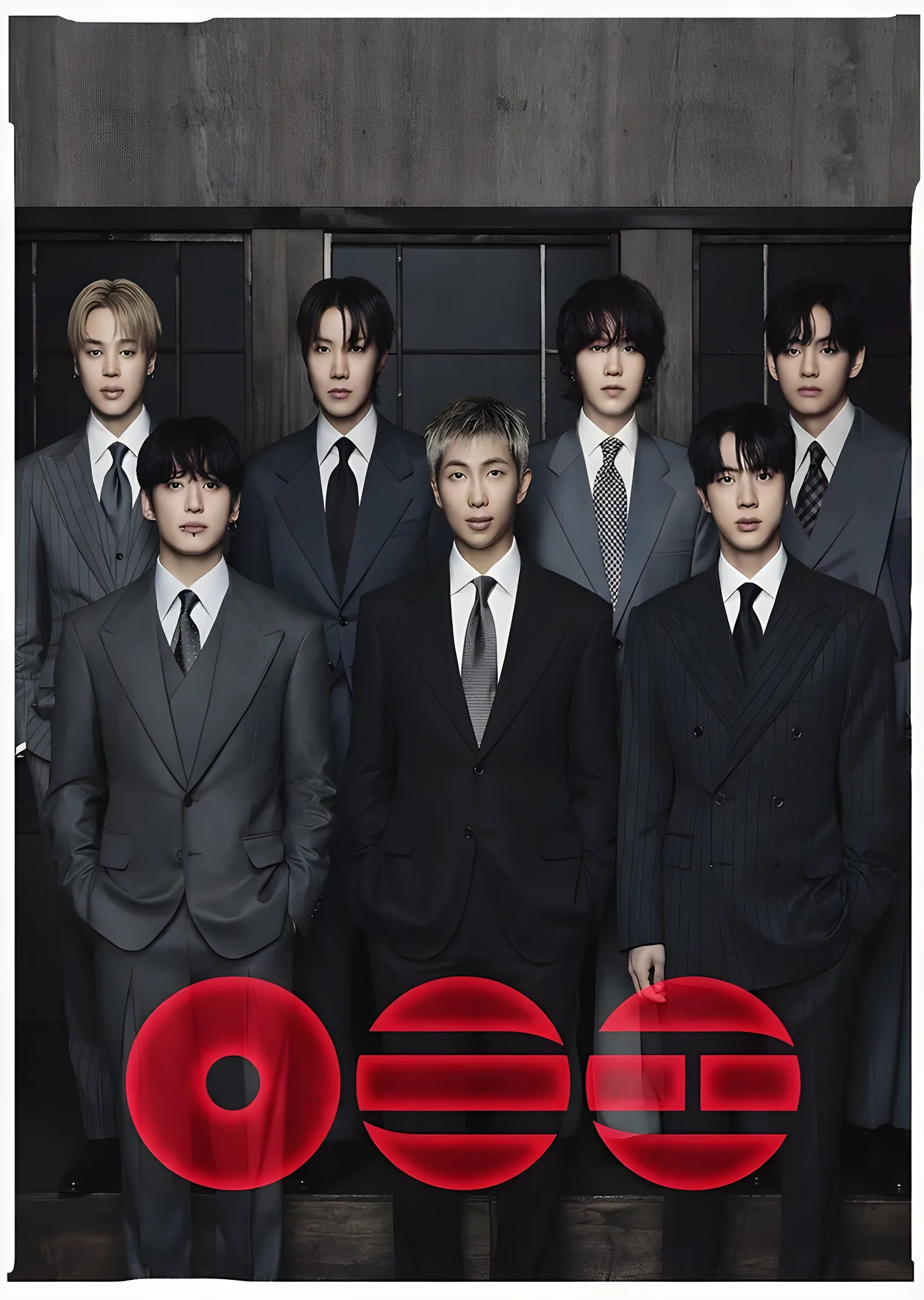 BTS - Takım Elbiseli Grup Portresi metal tablo