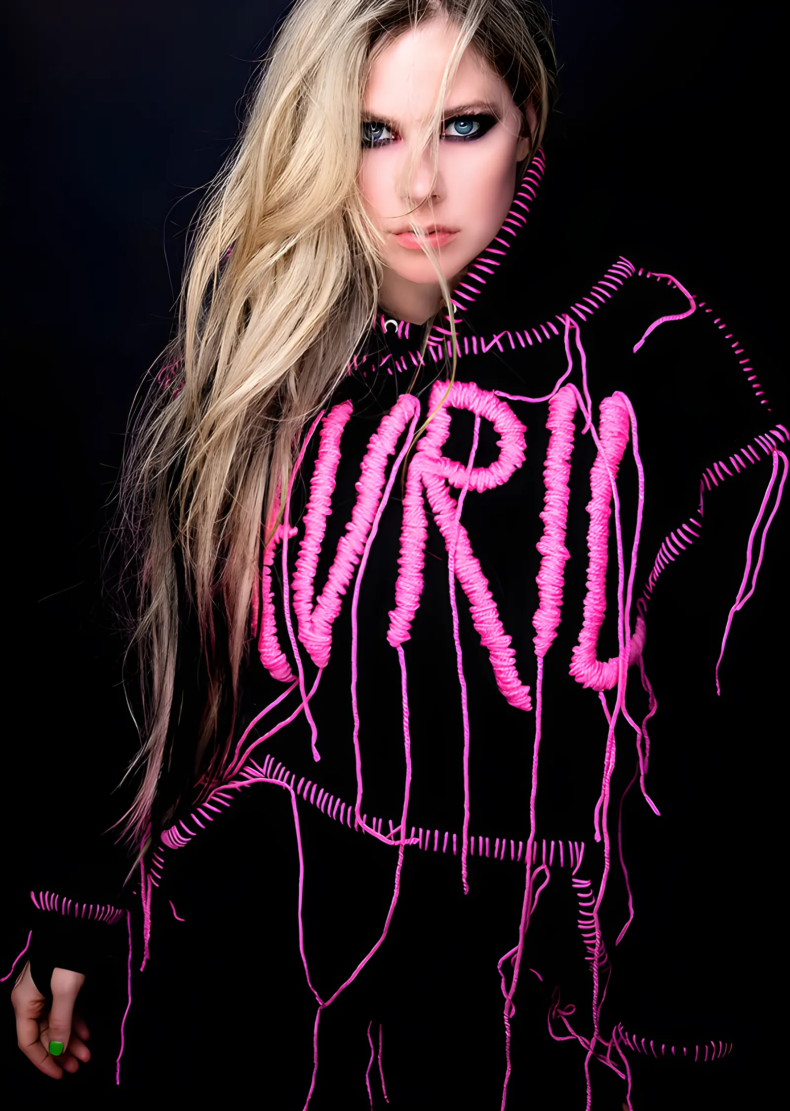 Avril Lavigne - Neon Pembe Kapüşonlu metal tablo