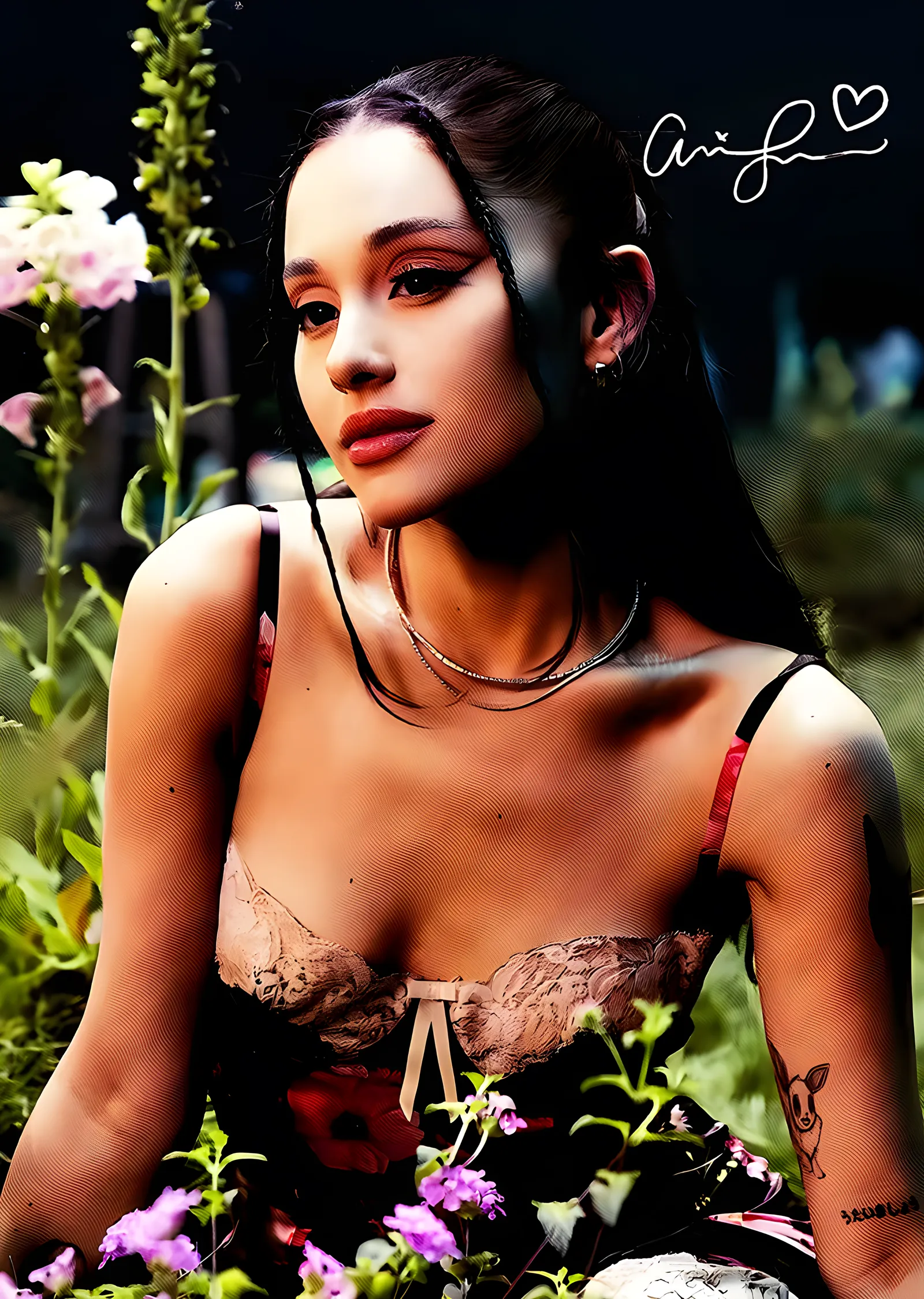 Ariana Grande - Çiçekler Arasında metal tablo