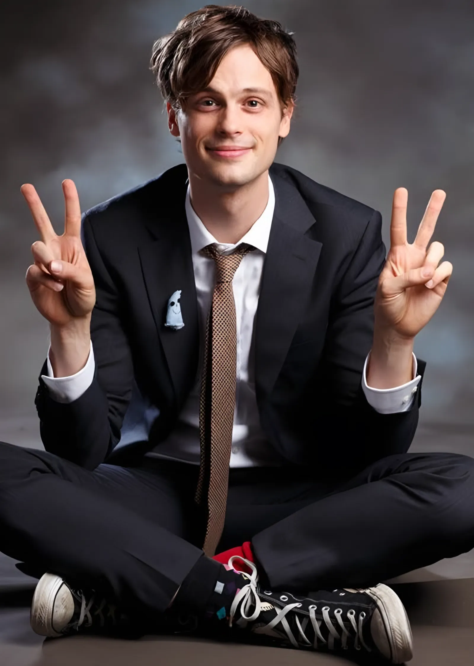 Matthew Gray Gubler: Barış İşareti metal tablo