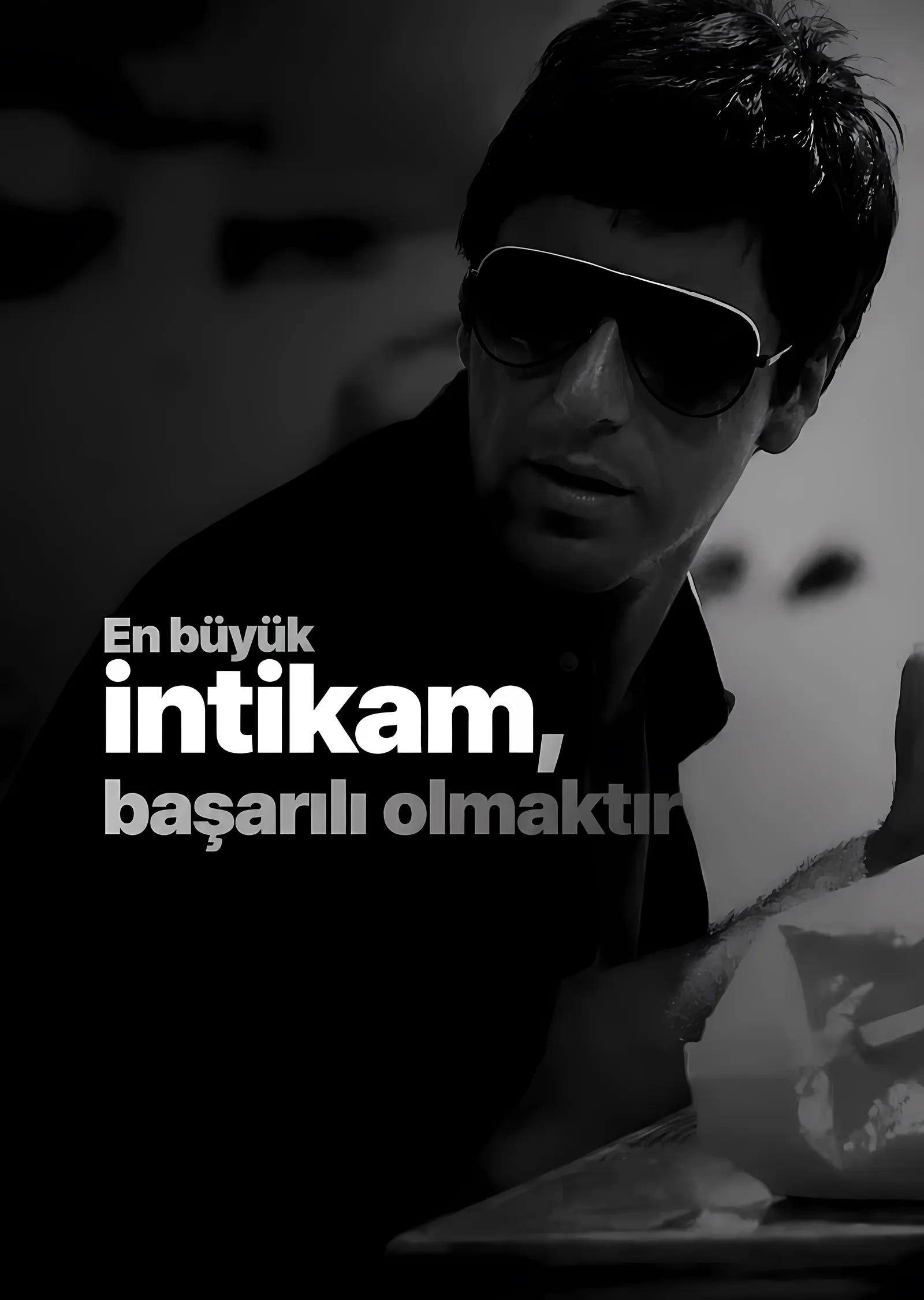 En Büyük İntikam Başarılı Olmaktır metal tablo