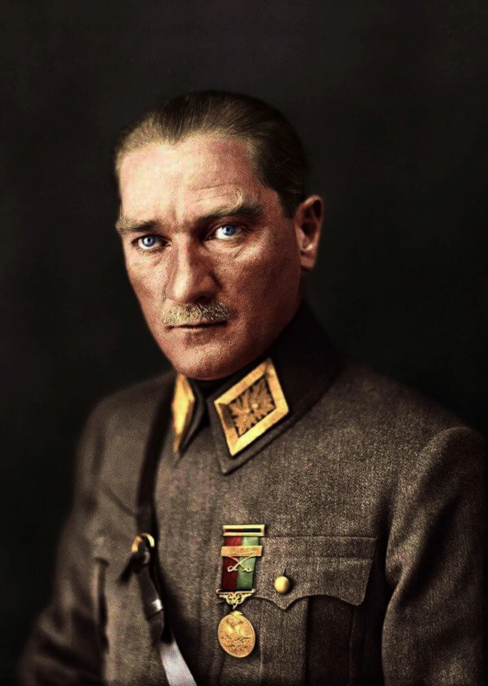 Atatürk: Vatanın Kurtarıcısı metal tablo
