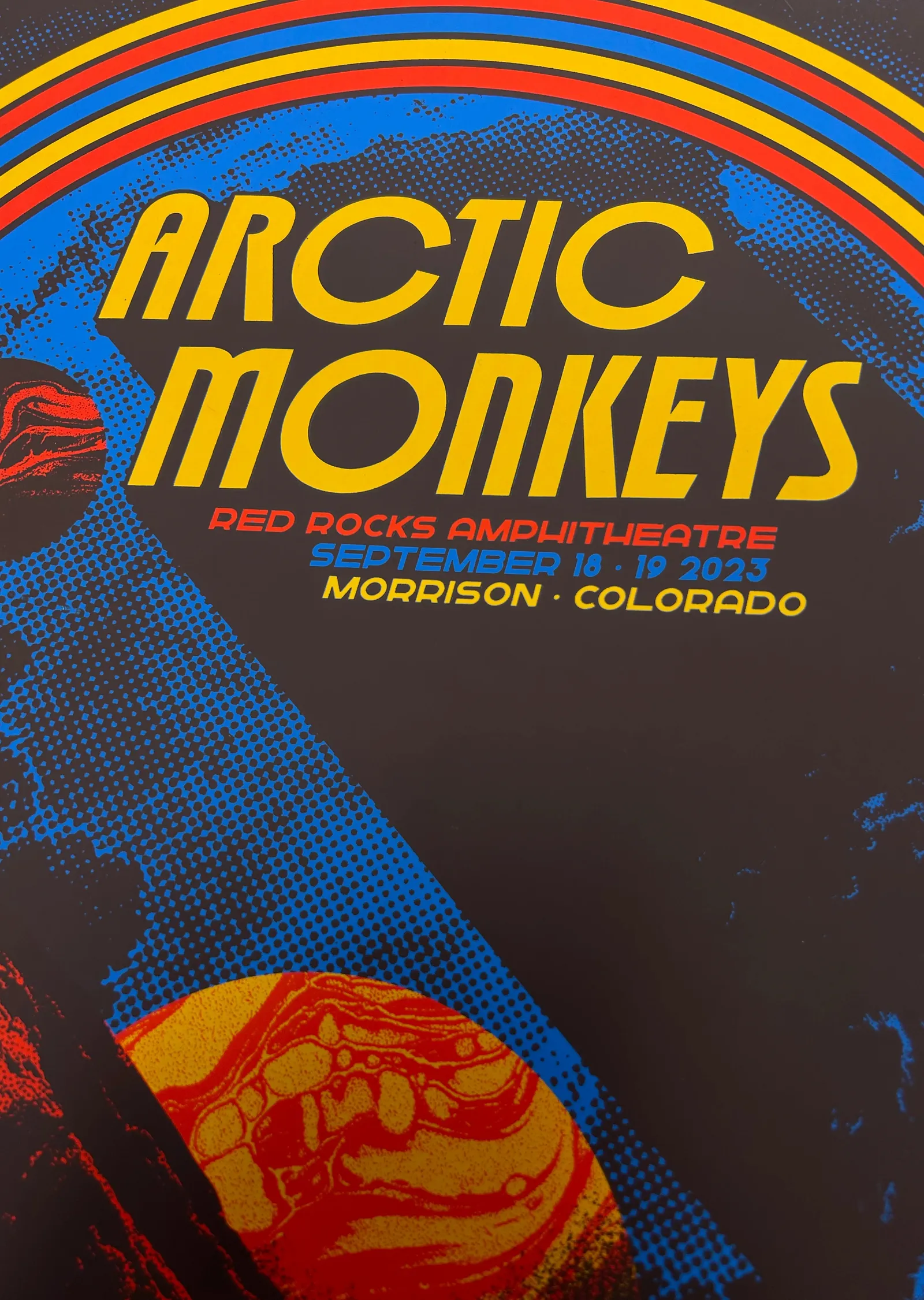 Arctic Monkeys - Kırmızı, Mavi, Sarı Çemberler ve Dalgalar metal tablo