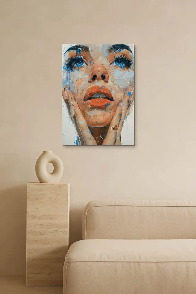 Living Room Salon Empty Travertine Curator