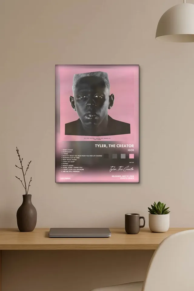 Office Minimalist Startup
