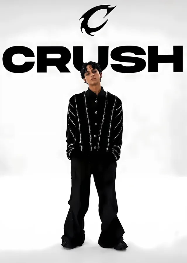 Crush - Beyaz Zemin metal tablo