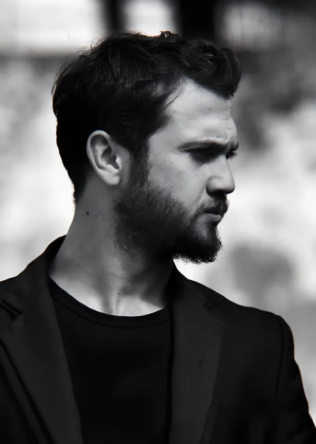 Çukur: Yamaç Koçovalı Siyah Beyaz metal tablo