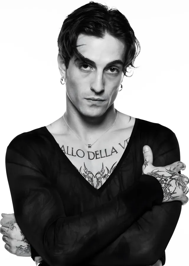 Damiano David: Dövmeli Portre metal tablo