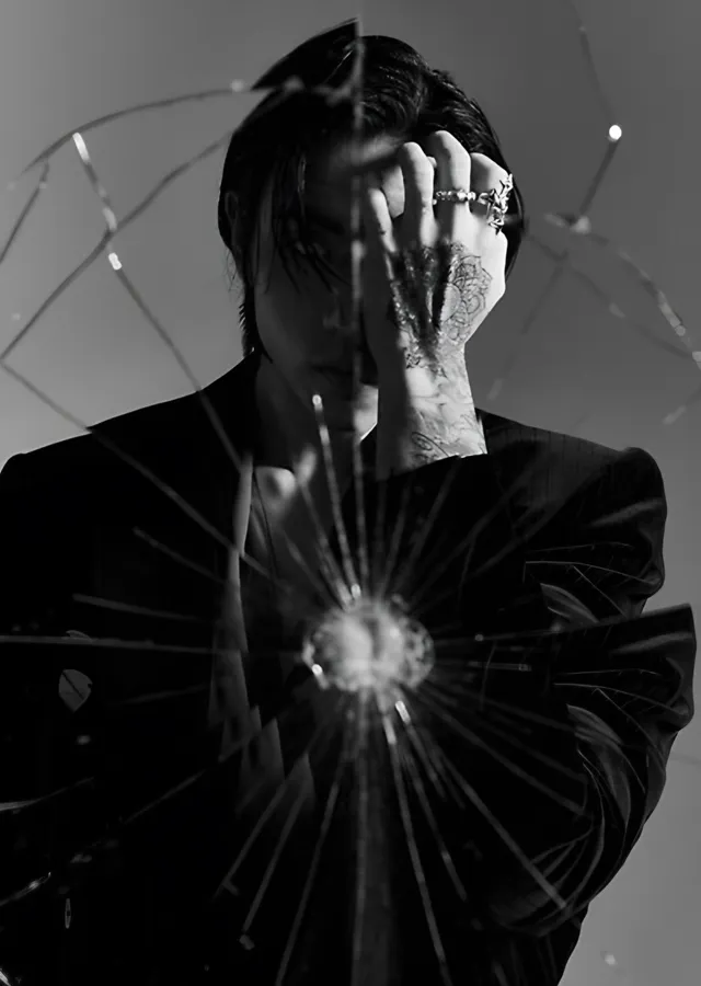 DPR IAN - Kırık Cam metal tablo