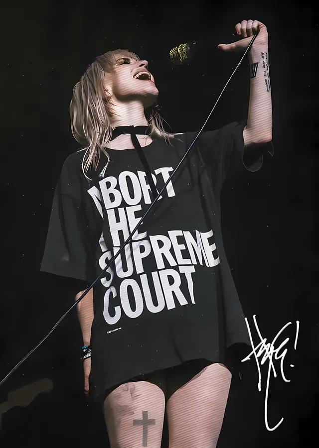 Hayley Williams: Kablolu Mikrofonla Sahne metal tablo