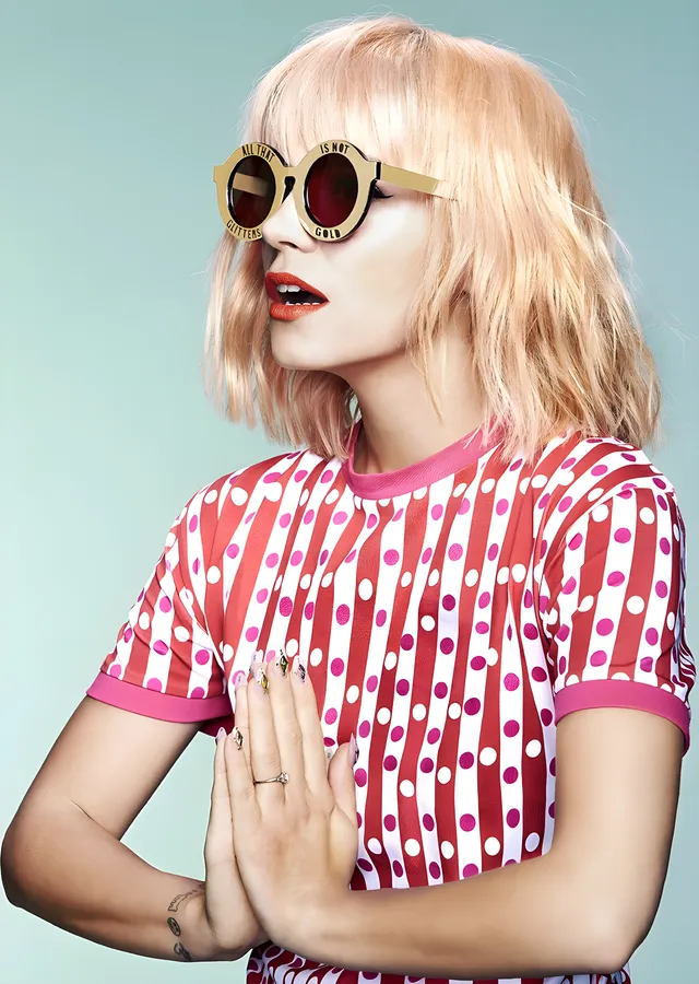 Lily Allen: Puantiyeli metal tablo