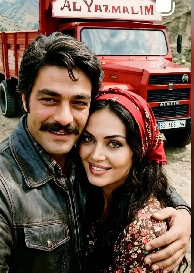 Selvi Boylum Al Yazmalım - Türkan Şoray ve Kadir İnanır metal tablo