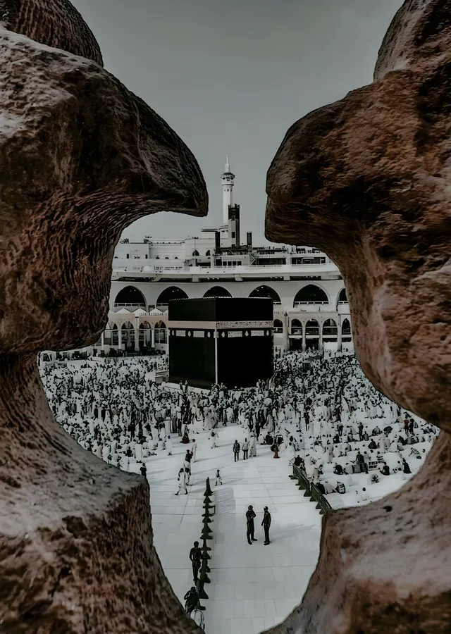Kabe-i Muazzama: İhtişamlı Bir Görünüm metal tablo